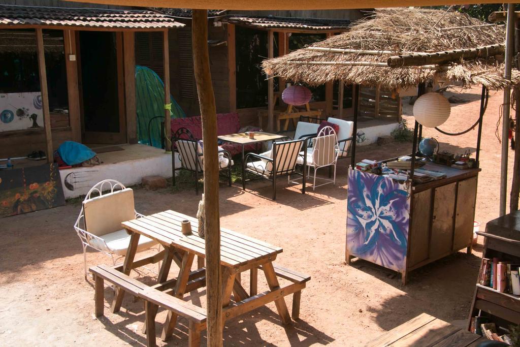 Wonderland Hostel Anjuna Exterior foto