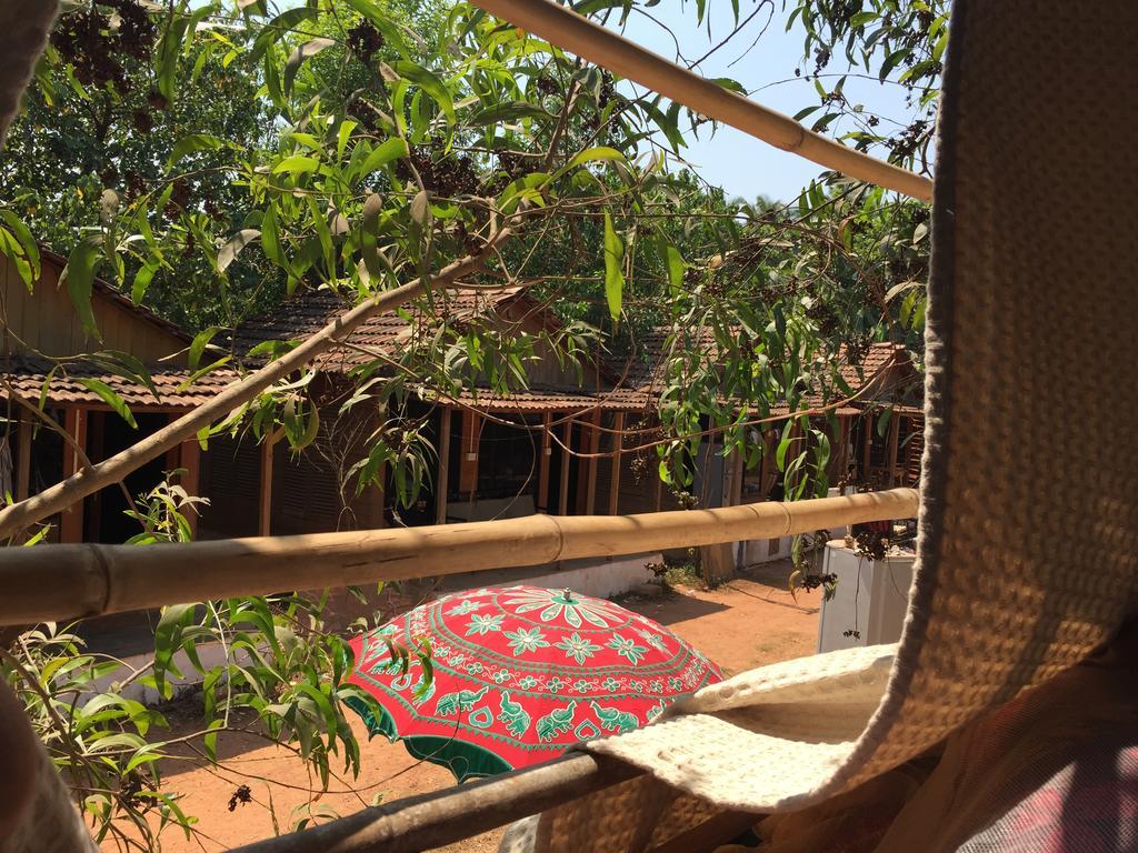 Wonderland Hostel Anjuna Exterior foto