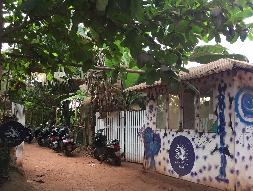 Wonderland Hostel Anjuna Exterior foto