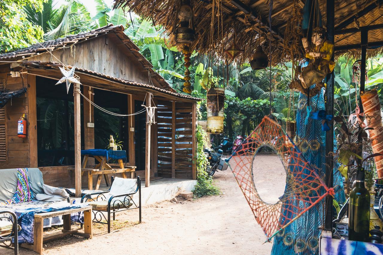 Wonderland Hostel Anjuna Exterior foto
