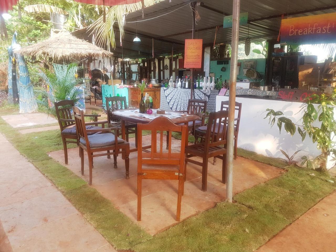 Wonderland Hostel Anjuna Exterior foto