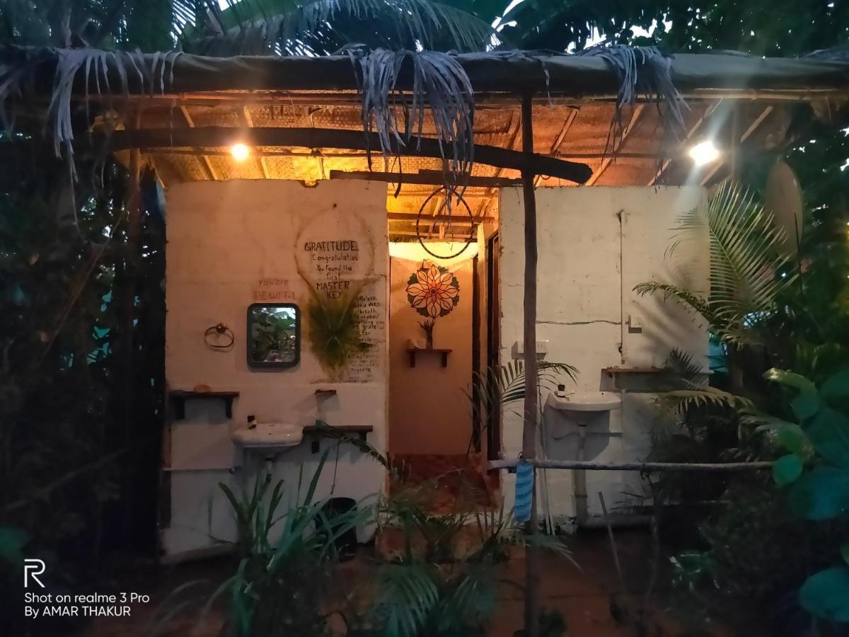 Wonderland Hostel Anjuna Exterior foto